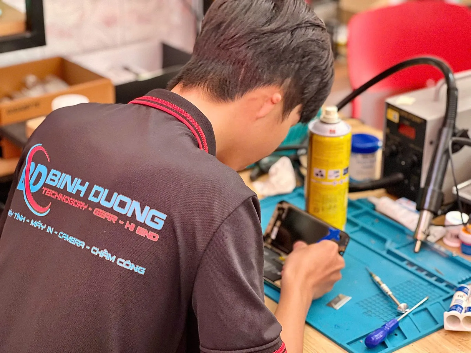2. Nguyên Nhân Khiến Màn Hình Oppo A1K Bị Hỏng