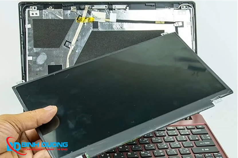 Thay màn hình Laptop lấy liền tại Bình Dương Computer